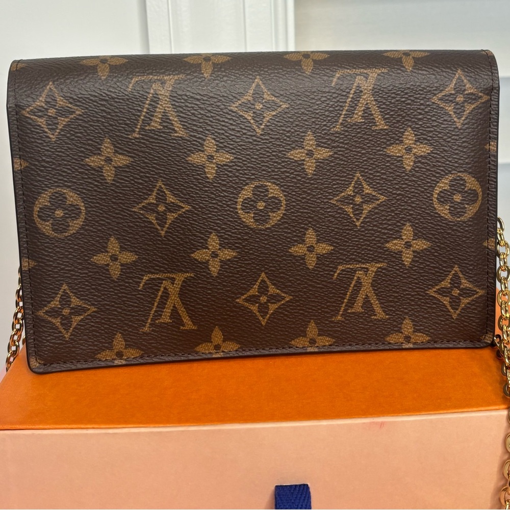Louis Vuitton FLORE Brown and Pink Chain Wallet - Picture 3 of 12